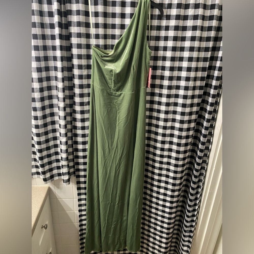 NWT Sage Green, Kira style, velvet Birdy Grey bridesmaid dress